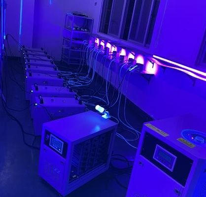 Máy làm mát bằng nước 18W / CM2 UV LED Máy sấy UV công suất cao 6000W