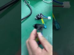 Đèn pin LED UV chống nước cầm tay 42mm × 42mm × 113mm Kích thước